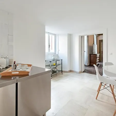Ancient Palace In Downtown Appartement Rome