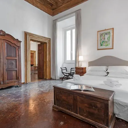 Ancient Palace In Downtown Appartement